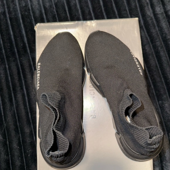 Balenciaga Women's Black Knit Sneakers - Picture 10 of 11
